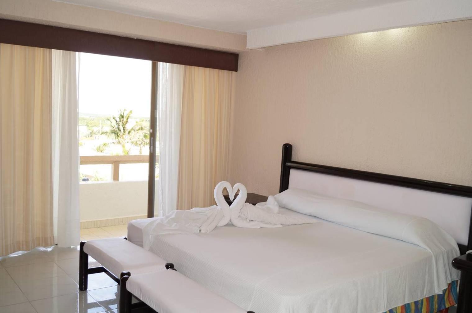Solymar Hotel All Inclusive Cancun Exterior photo